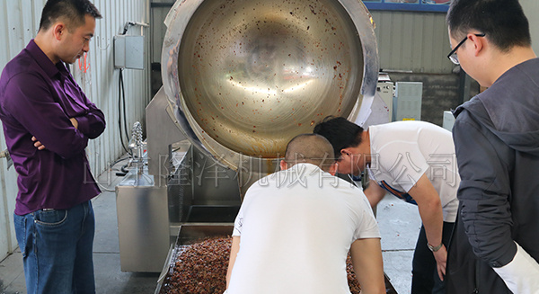 全自動(dòng)炒菜機(jī)